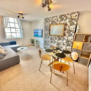 Elegant Town Centre - Close To Beach Bournemouth